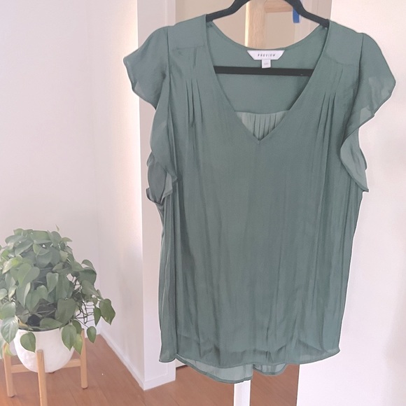 Green V-neck Top - Picture 8 of 10